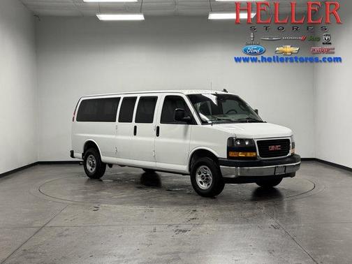 2023 GMC Savana 3500 LT