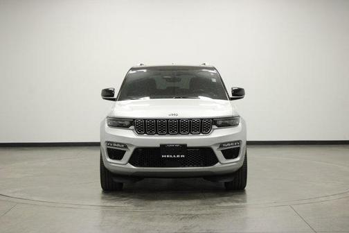 Silver Zynith 2023 Jeep Grand Cherokee 4xe Summit