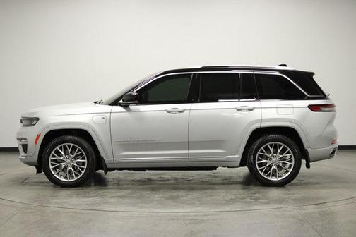 Silver Zynith 2023 Jeep Grand Cherokee 4xe Summit