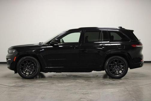 Diamond Black 2023 Jeep Grand Cherokee 4xe Summit