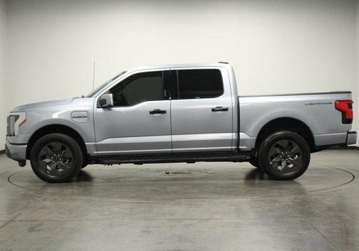 2022 Ford F-150 Lightning LARIAT