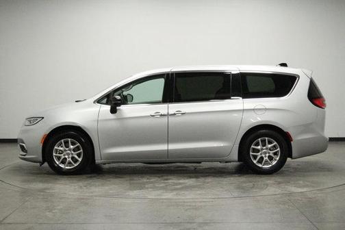Silver Mist Clearcoat 2024 Chrysler Pacifica Touring-L