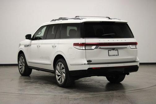 White Metallic 2023 Lincoln Navigator Reserve
