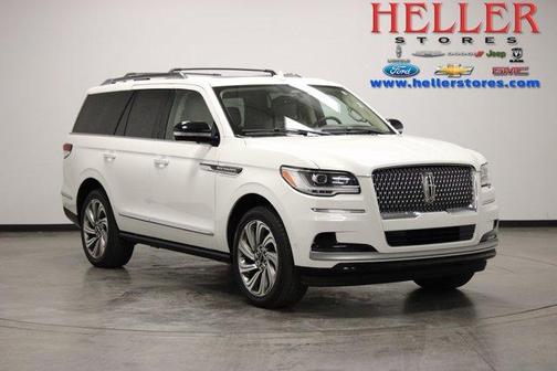 White Metallic 2023 Lincoln Navigator Reserve