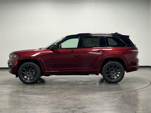 2025 Jeep Grand Cherokee Summit