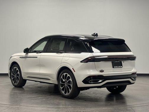 2025 Lincoln Nautilus Reserve
