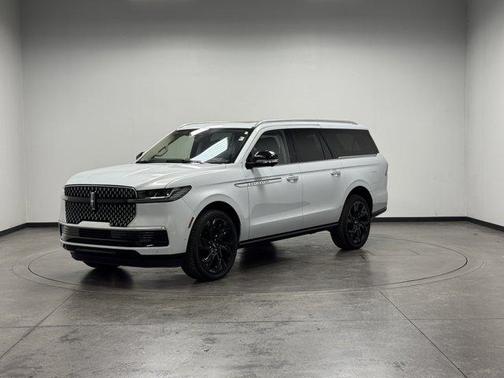 2025 Lincoln Navigator L Reserve