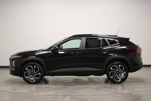 Mosaic Black Metallic 2024 Chevrolet Trax 2RS