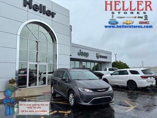 2017 Chrysler Pacifica Touring-L
