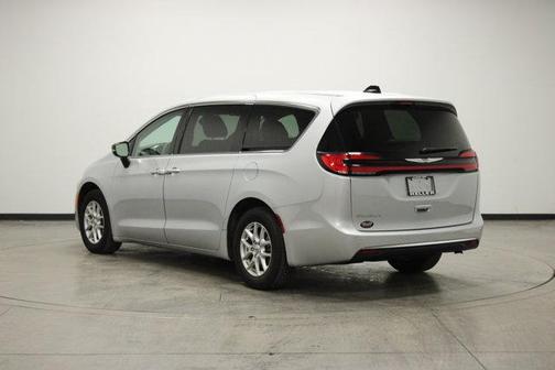 2024 Chrysler Pacifica Touring-L
