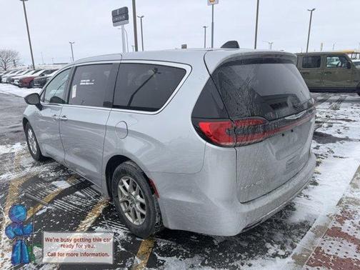 2024 Chrysler Pacifica Touring-L
