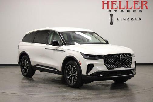 White Platinum Tri-Coat Metallic 2026 Lincoln Nautilus Premiere