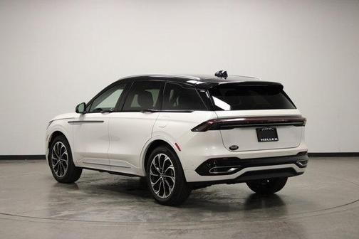 White Platinum Clearcoat Metallic 2024 Lincoln Nautilus Reserve