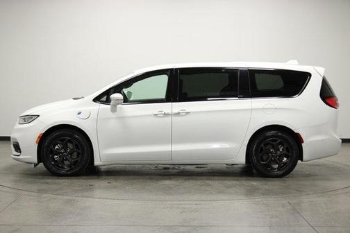 2022 Chrysler Pacifica Hybrid Limited