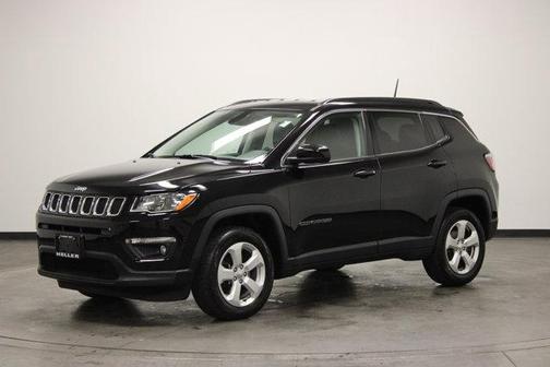 Diamond Black 2018 Jeep Compass Latitude