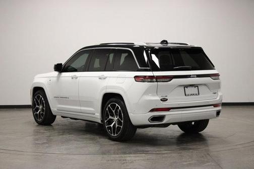 Bright White Clearcoat 2022 Jeep Grand Cherokee 4xe Summit
