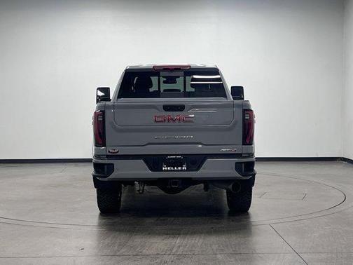2025 GMC Sierra 2500 AT4