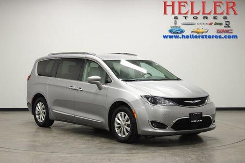 2018 Chrysler Pacifica Touring-L