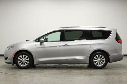 2018 Chrysler Pacifica Touring-L