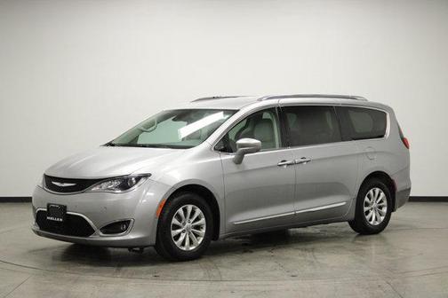 2018 Chrysler Pacifica Touring-L