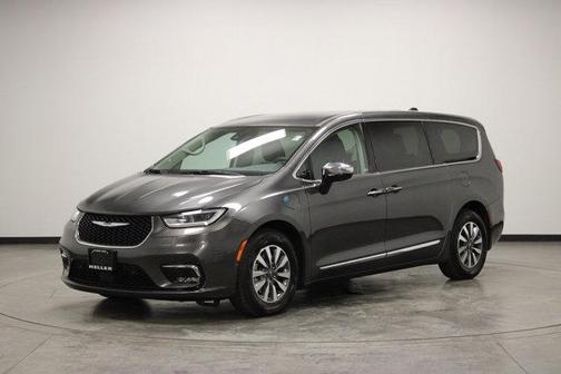 Granite Crystal Clearcoat Metallic 2023 Chrysler Pacifica Hybrid Limited