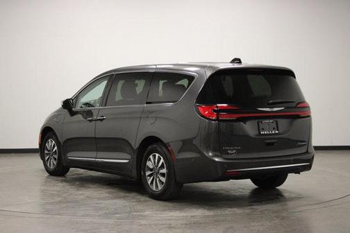 Granite Crystal Clearcoat Metallic 2023 Chrysler Pacifica Hybrid Limited