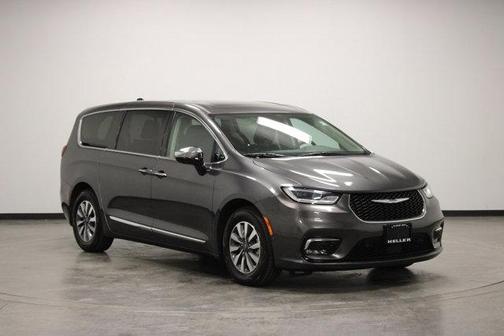 Granite Crystal Clearcoat Metallic 2023 Chrysler Pacifica Hybrid Limited