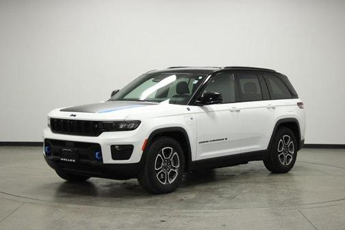2022 Jeep Grand Cherokee 4xe Trailhawk