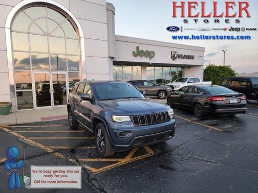 Photo 1 of 3 of 2021 Jeep Grand Cherokee Limited