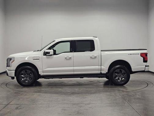 2023 Ford F-150 Lightning LARIAT