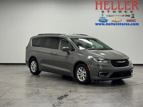 2022 Chrysler Pacifica Touring-L