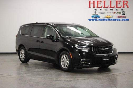 Diamond Black 2024 Chrysler Pacifica Touring-L
