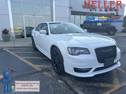2022 Chrysler 300 Touring L