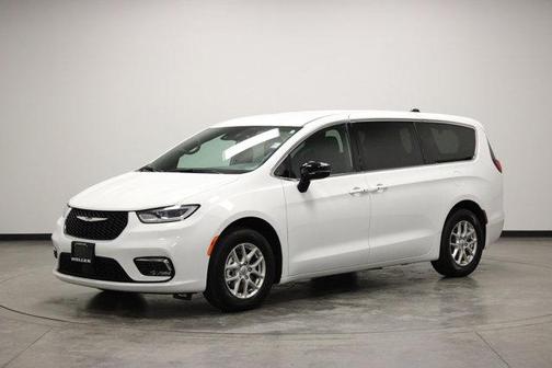 Bright White Clearcoat 2025 Chrysler Pacifica Select