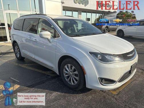 2017 Chrysler Pacifica Touring-L