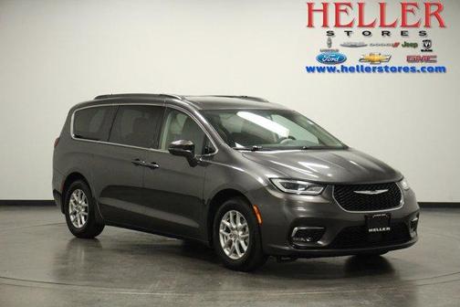 2022 Chrysler Pacifica Touring-L