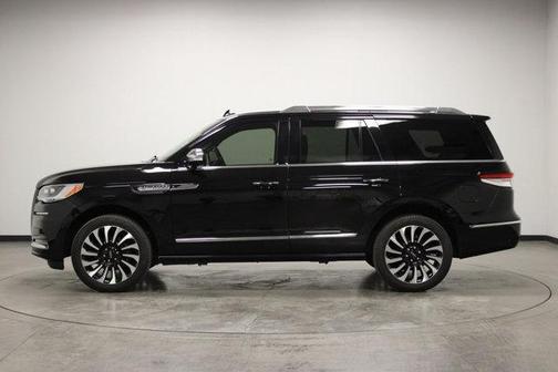 Infinite Black Metallic 2023 Lincoln Navigator Black Label