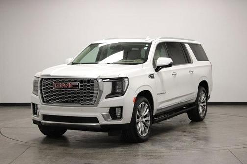 White Frost Tri-Coat 2023 GMC Yukon XL Denali