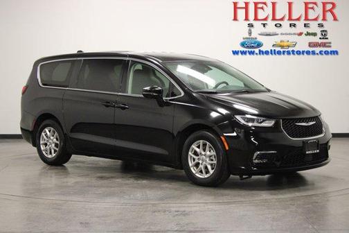 Diamond Black 2024 Chrysler Pacifica Touring-L