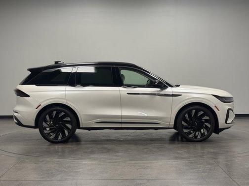 2025 Lincoln Nautilus Black Label