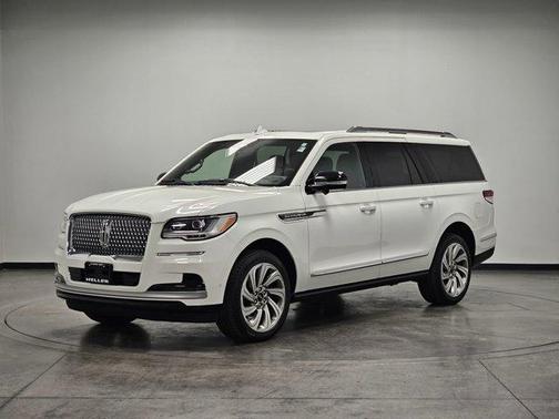 2023 Lincoln Navigator L Reserve