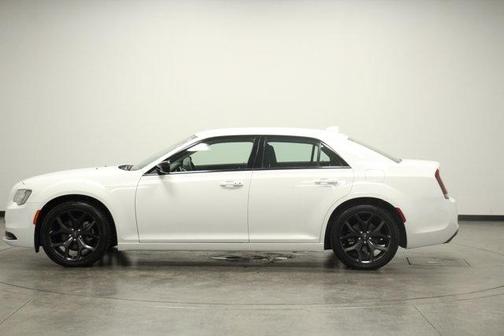 2022 Chrysler 300 Touring