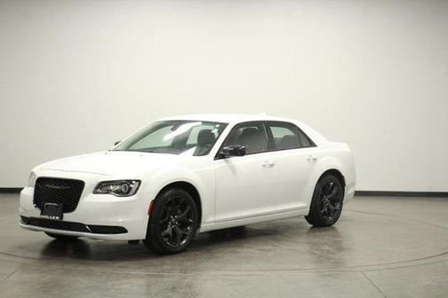 2022 Chrysler 300 Touring