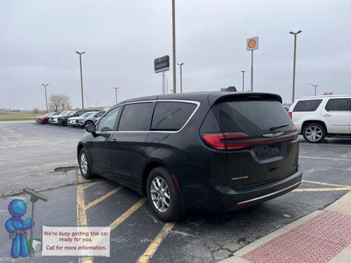 2025 Chrysler Pacifica Select