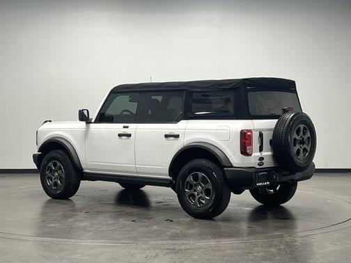 2021 Ford Bronco Base