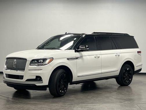 2022 Lincoln Navigator L Reserve