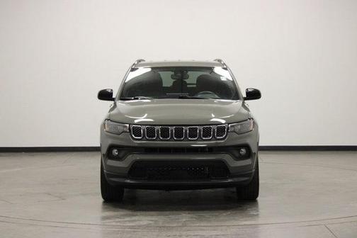 Sting Gray Clearcoat 2024 Jeep Compass Latitude