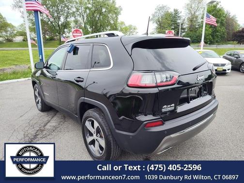 Diamond Black Crystal Pearlcoat 2019 Jeep Cherokee Limited