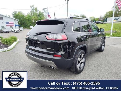 Diamond Black Crystal Pearlcoat 2019 Jeep Cherokee Limited