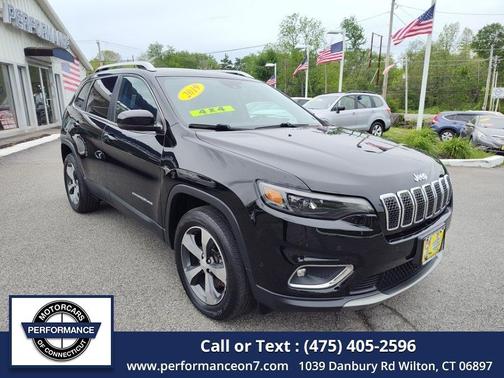 Diamond Black Crystal Pearlcoat 2019 Jeep Cherokee Limited